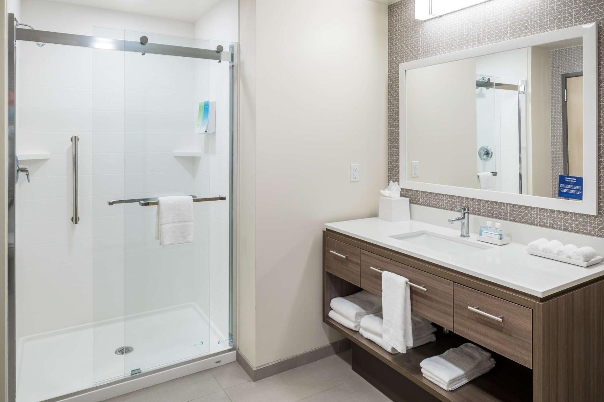 Home2 Suites By Hilton Cape Canaveral Cruise Port Buitenkant foto