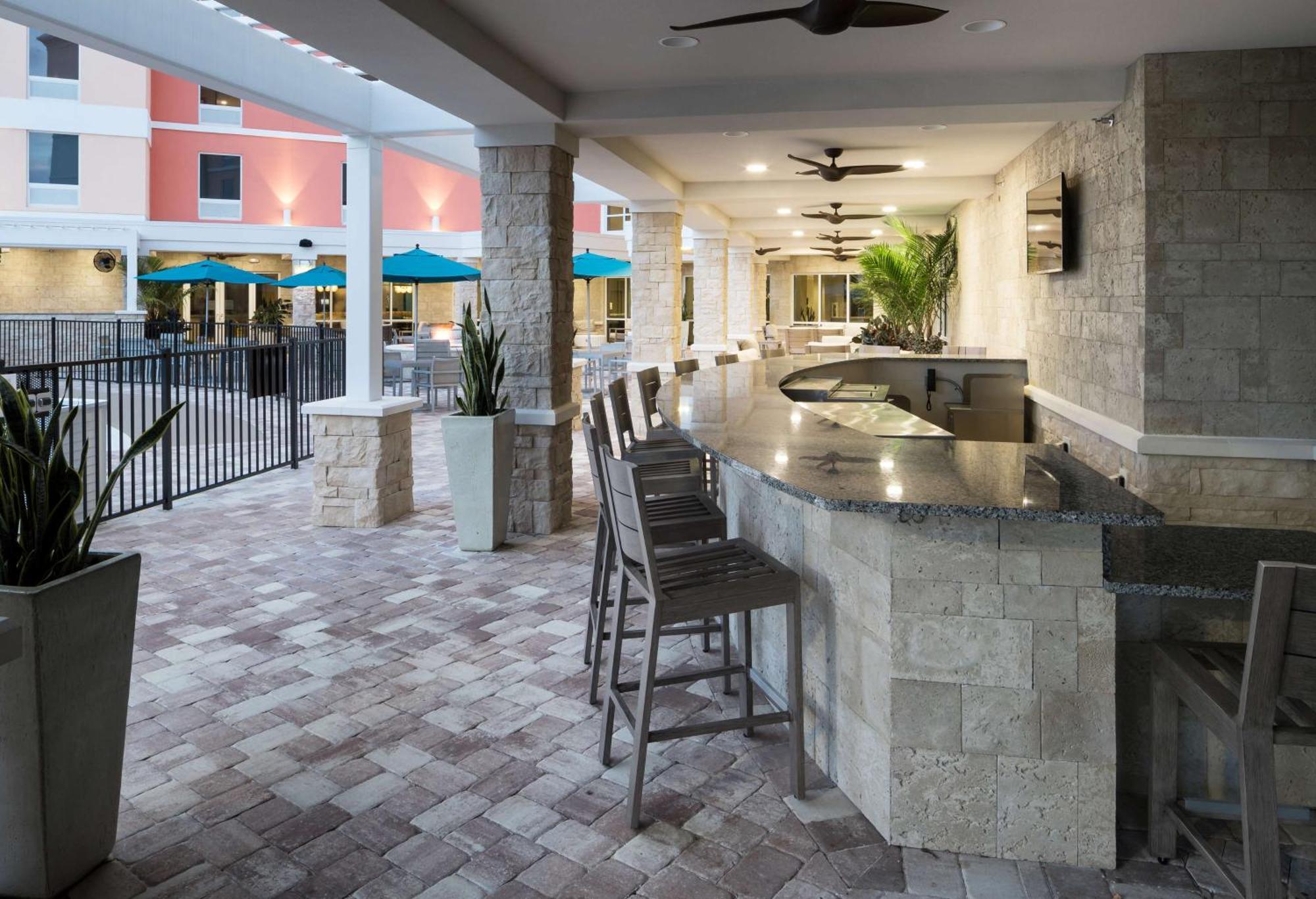 Home2 Suites By Hilton Cape Canaveral Cruise Port Buitenkant foto