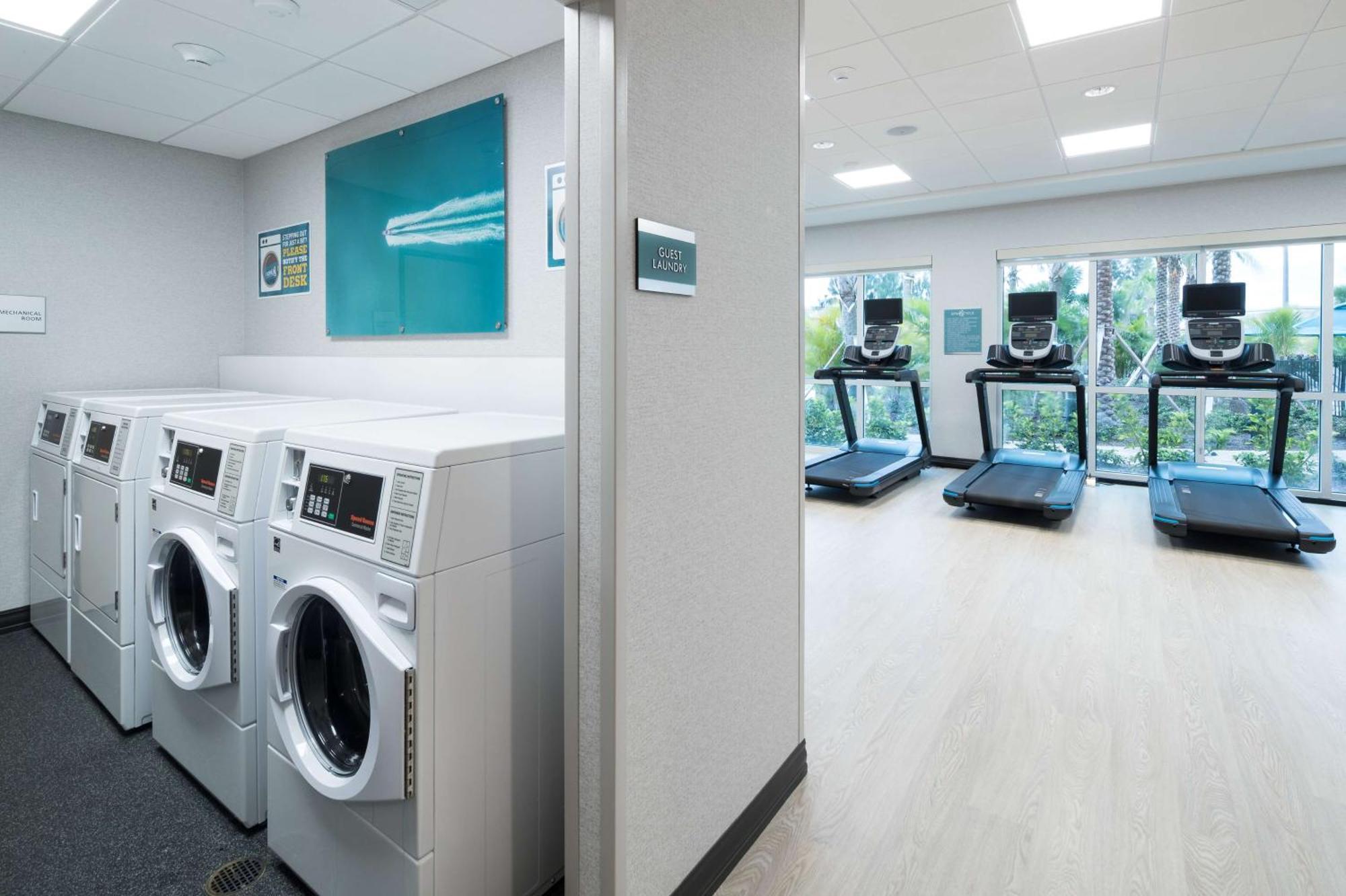 Home2 Suites By Hilton Cape Canaveral Cruise Port Buitenkant foto