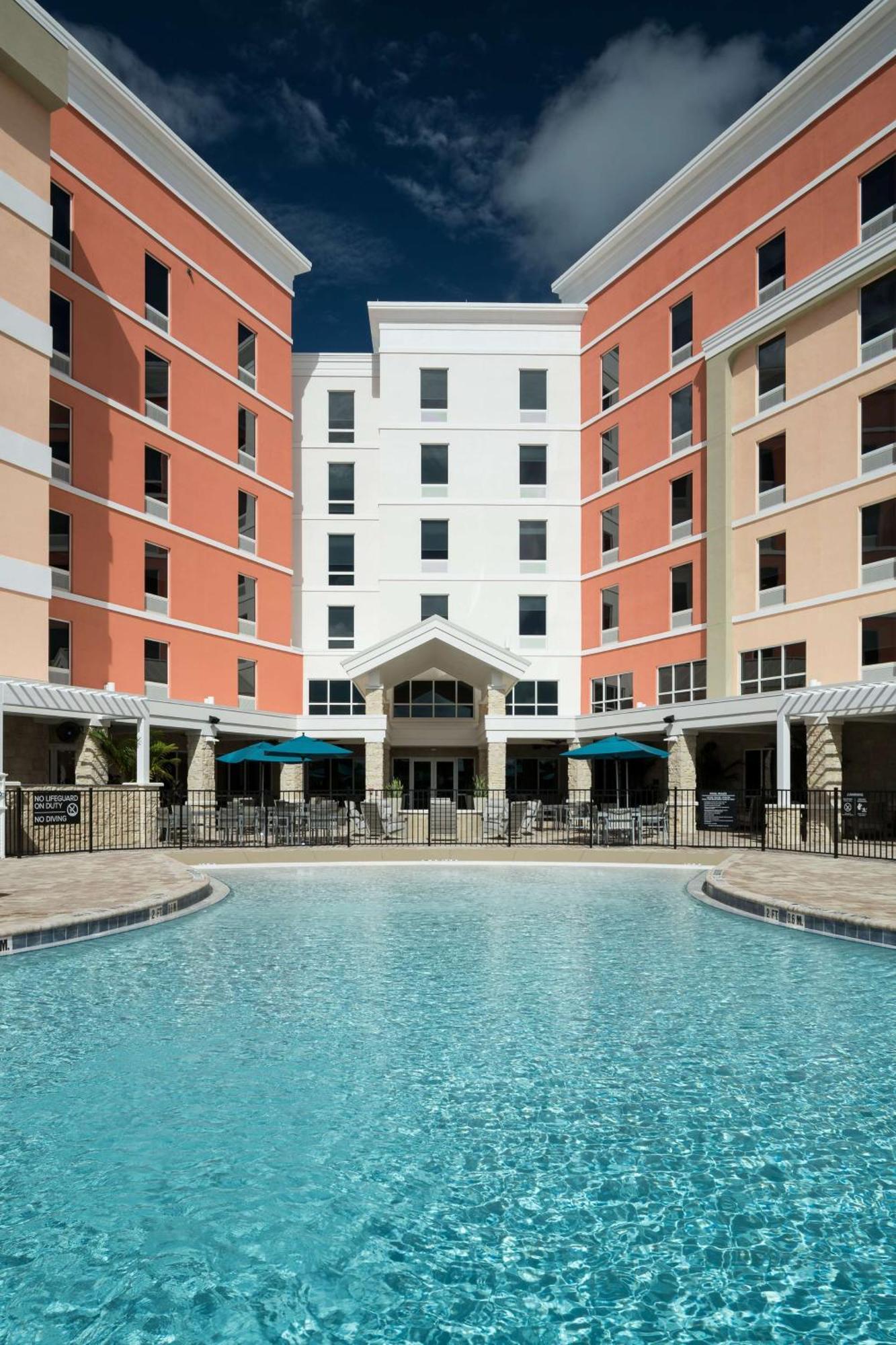 Home2 Suites By Hilton Cape Canaveral Cruise Port Buitenkant foto